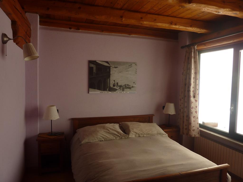 Tana Della Volpe Hotel Colle Colle Sestriere Екстериор снимка