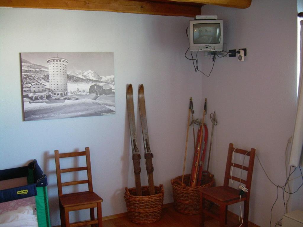 Tana Della Volpe Hotel Colle Colle Sestriere Екстериор снимка