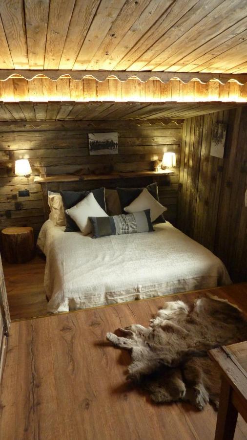 Tana Della Volpe Hotel Colle Colle Sestriere Екстериор снимка